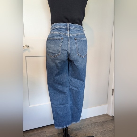 a.n.a Womens Jeans Size 8 High Rise Slim Fit Ankle Cut Dark Rinse Distressed - Picture 2 of 4